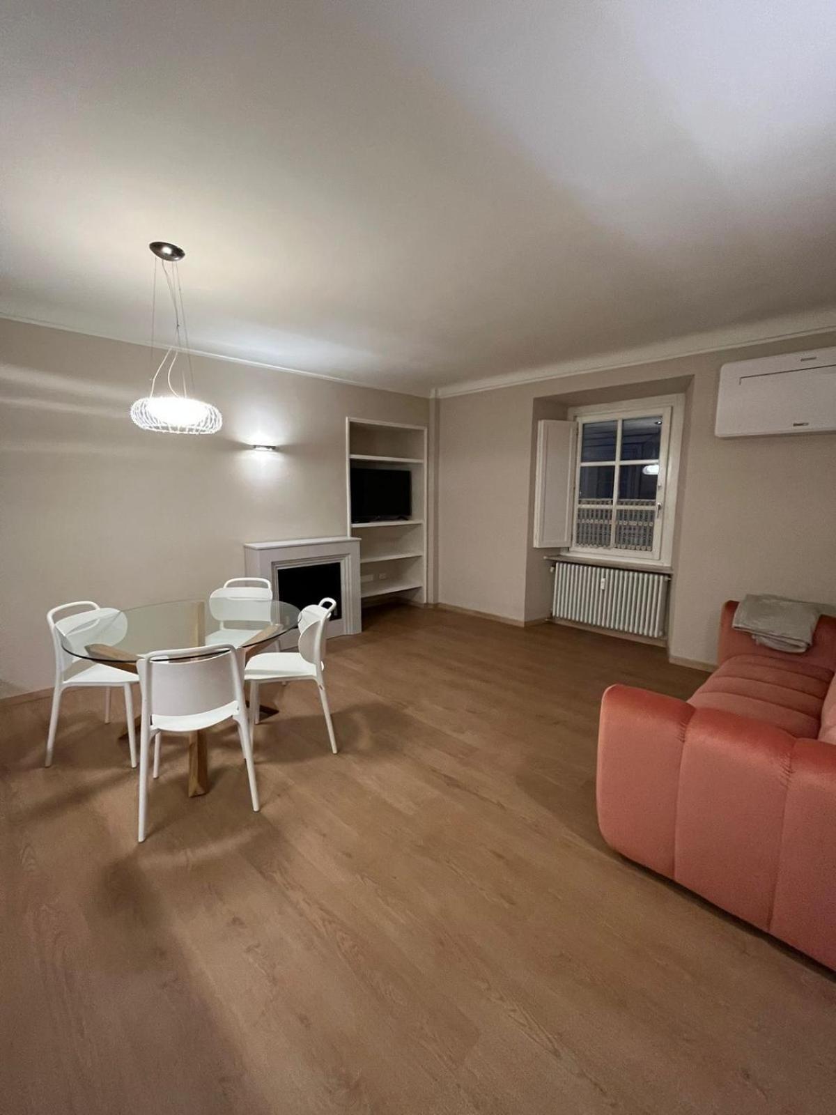 Belabri - Central Charme&Comfort -Mansarde E Appartamento Аоста Экстерьер фото